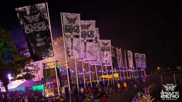 Prikkabel 25 meter 50 gekleurde LED lampen - Afbeelding 3
