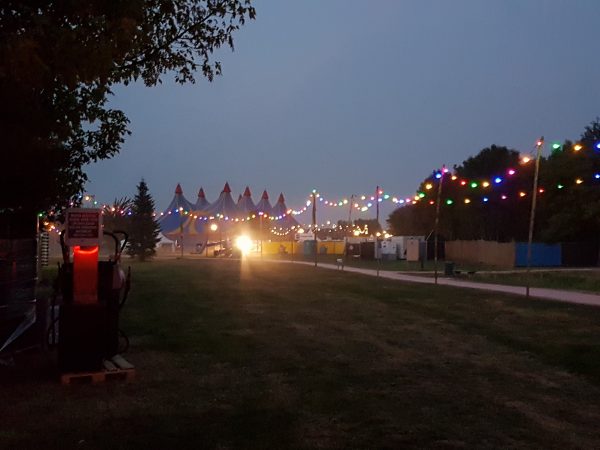 Prikkabel 25 meter 50 gekleurde LED lampen - Afbeelding 4